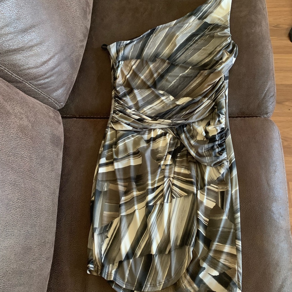 Short dress